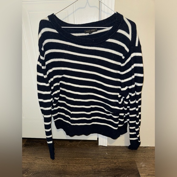 SIZE XL BANANA REPUBLIC GOOD CONDITON 👚Navy, Striped Cotton Sweater - Picture 2 of 3